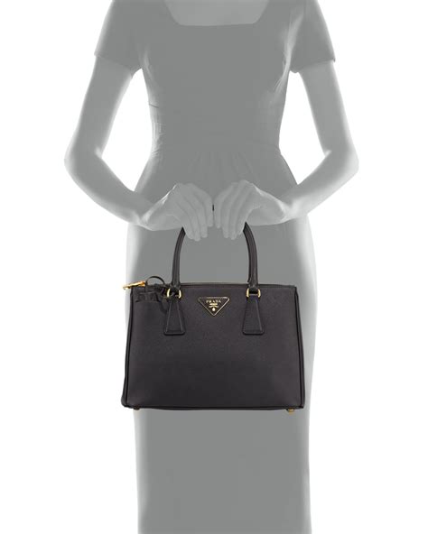 prada saffiano lux double zip tote small nero black|prada saffiano black small.